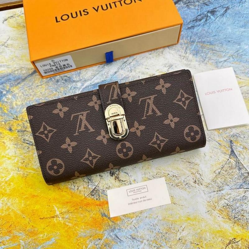 LV Wallets 136